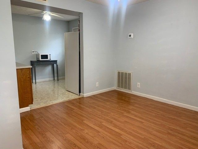 132 E Winchester St Apt 2, Gallatin, TN 37066