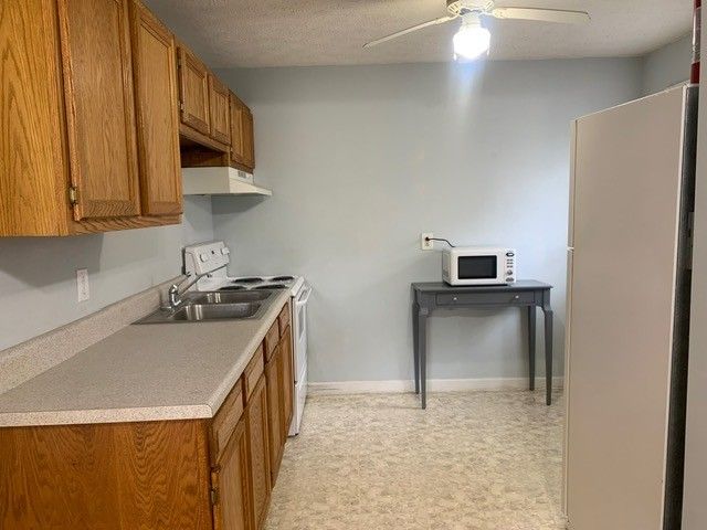 132 E Winchester St Apt 2, Gallatin, TN 37066
