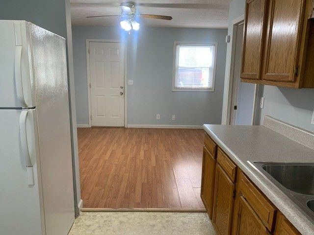 132 E Winchester St Apt 2, Gallatin, TN 37066