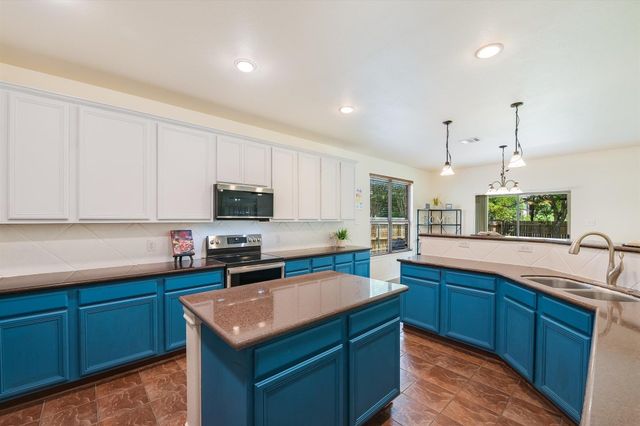 10229 English Oak DR, Austin, TX 78748