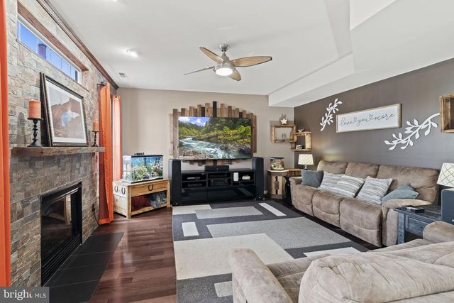 5 PANAMA CT, Carneys Point, NJ 08069