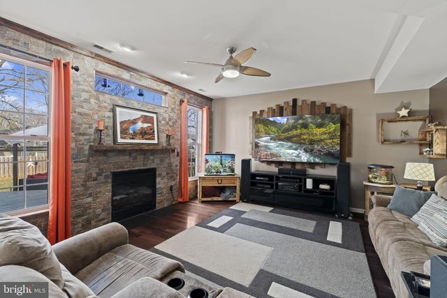 5 PANAMA CT, Carneys Point, NJ 08069