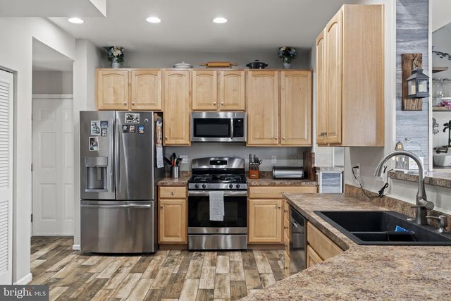 5 PANAMA CT, Carneys Point, NJ 08069