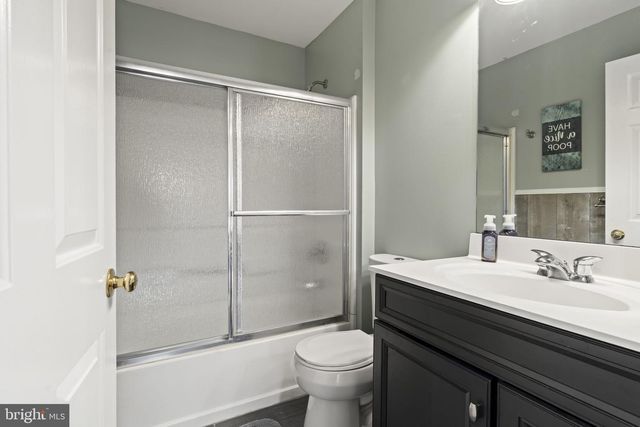 5 PANAMA CT, Carneys Point, NJ 08069