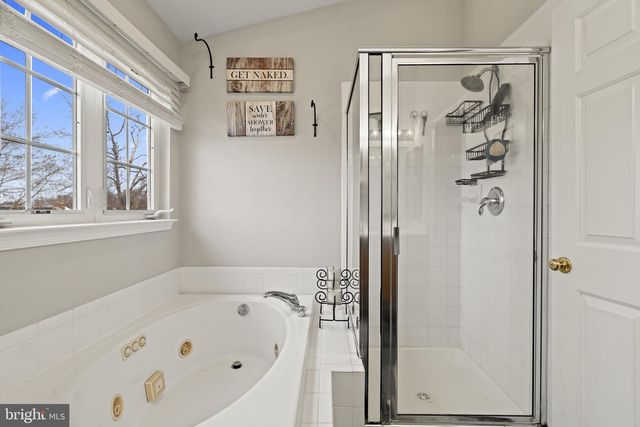 5 PANAMA CT, Carneys Point, NJ 08069