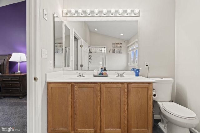 5 PANAMA CT, Carneys Point, NJ 08069