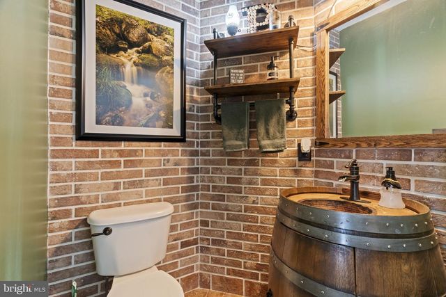 5 PANAMA CT, Carneys Point, NJ 08069