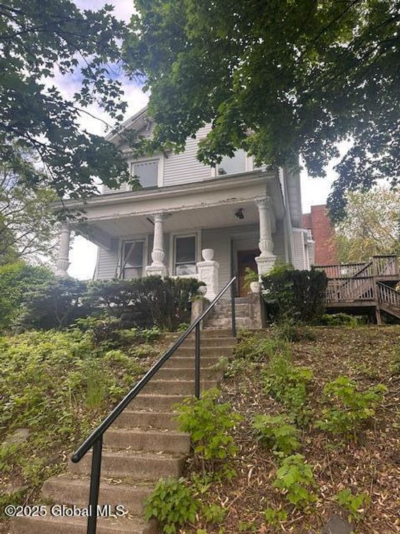 238 8th Street 2, Troy, NY 12180