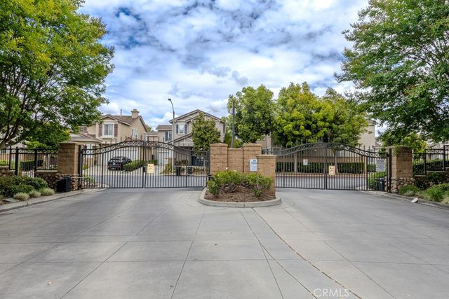 2158 W Cherrywood Circle, Anaheim, CA 92804