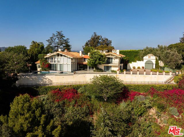 1031 Bel Air Court, Los Angeles, CA 90077