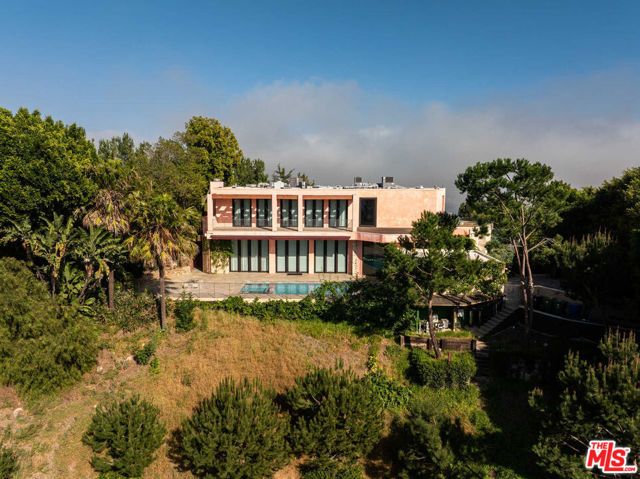 1031 Bel Air Court, Los Angeles, CA 90077