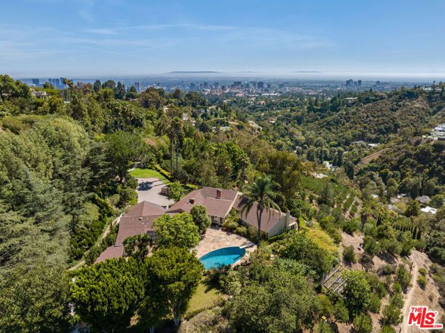 1031 Bel Air Court, Los Angeles, CA 90077