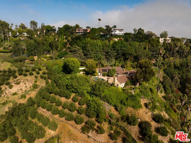 1031 Bel Air Court, Los Angeles, CA 90077