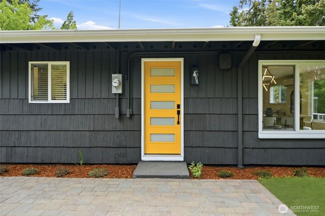 22428 91st Ave W, Edmonds, WA 98026