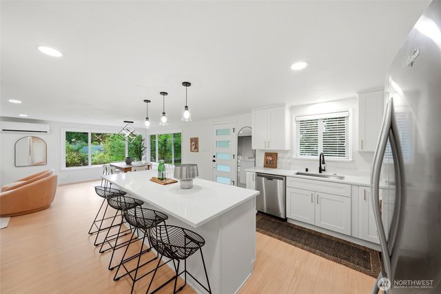 22428 91st Ave W, Edmonds, WA 98026