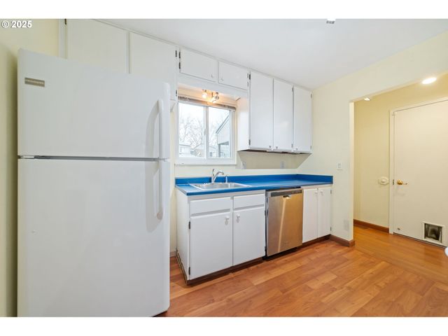 17525 Nw SHOREWOOD Dr, Beaverton, OR 97006