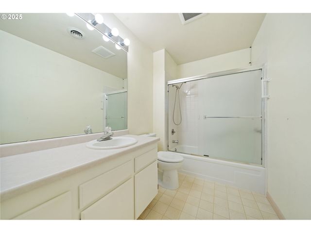 17525 Nw SHOREWOOD Dr, Beaverton, OR 97006