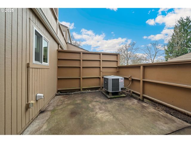 17525 Nw SHOREWOOD Dr, Beaverton, OR 97006