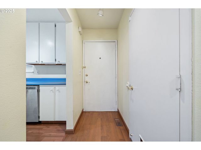 17525 Nw SHOREWOOD Dr, Beaverton, OR 97006