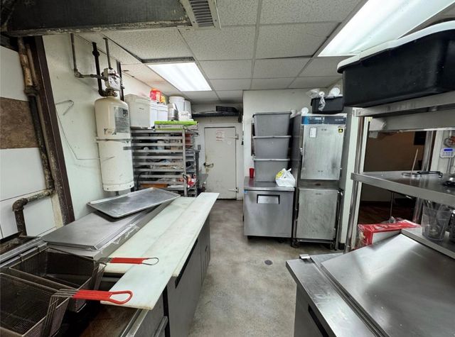 994 MARKET Street, Meadville, PA 16335