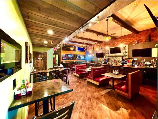 994 MARKET Street, Meadville, PA 16335