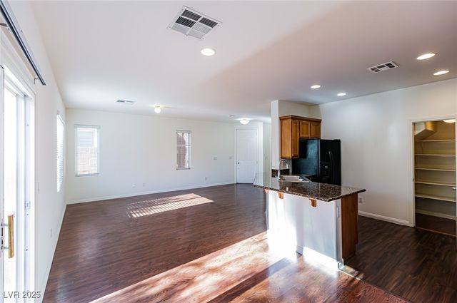 9527 Knopfler Lane, Las Vegas, NV 89148