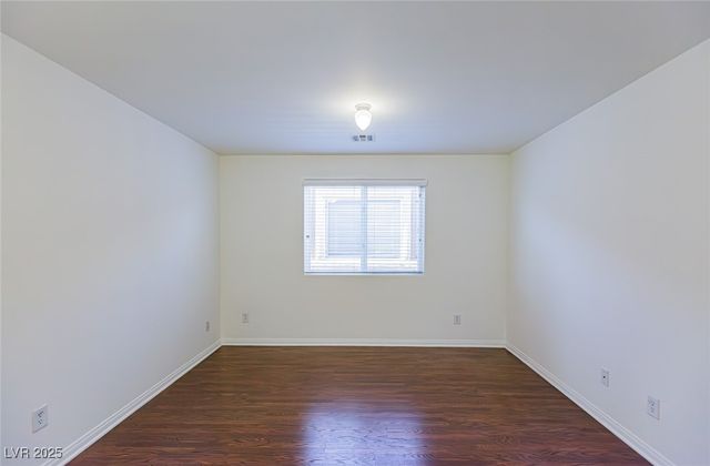 9527 Knopfler Lane, Las Vegas, NV 89148