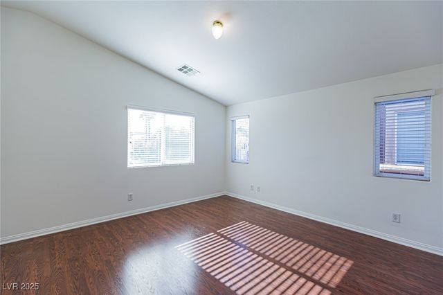 9527 Knopfler Lane, Las Vegas, NV 89148