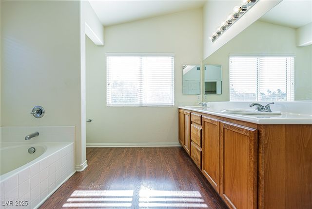 9527 Knopfler Lane, Las Vegas, NV 89148