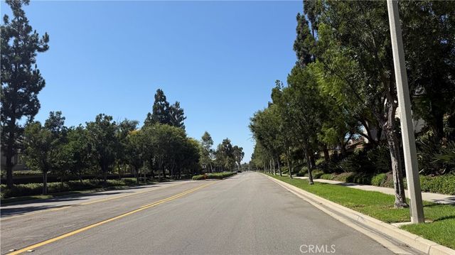 65 Ashcrest, Irvine, CA 92620