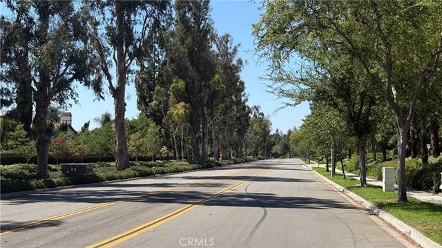 65 Ashcrest, Irvine, CA 92620