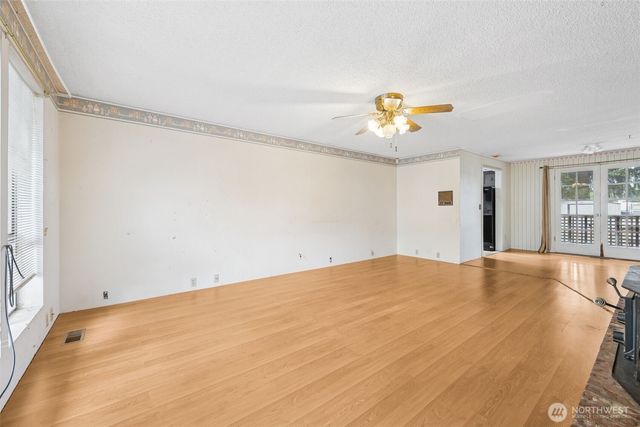 12401 99th Avenue Ct E, Puyallup, WA 98373