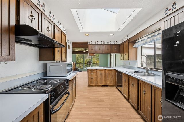 12401 99th Avenue Ct E, Puyallup, WA 98373