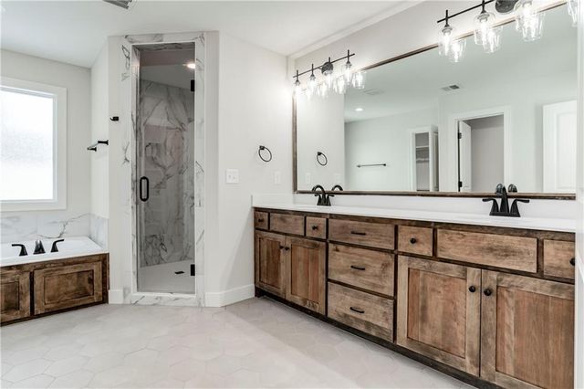 16965 S Brentwood Street, Olathe, KS 66062