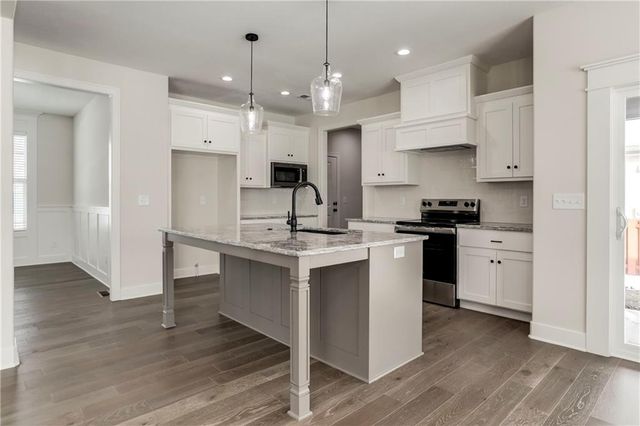 16965 S Brentwood Street, Olathe, KS 66062