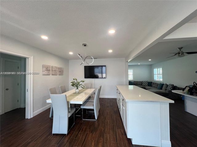 4081 Lake Dr, Coconut Creek, FL 33066