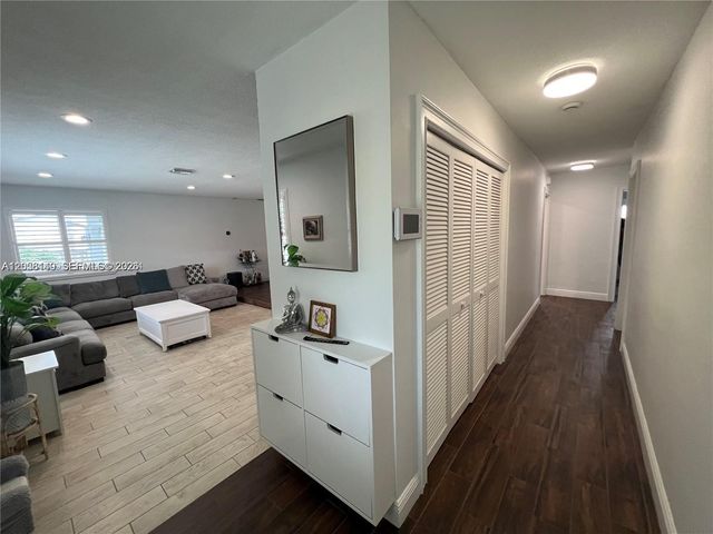 4081 Lake Dr, Coconut Creek, FL 33066