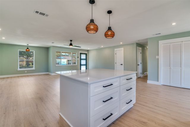 9209 Rustown Drive, Dallas, TX 75228