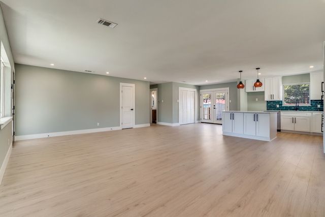 9209 Rustown Drive, Dallas, TX 75228