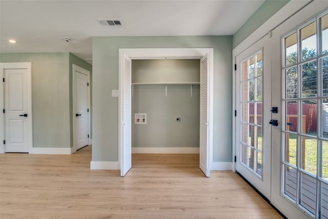 9209 Rustown Drive, Dallas, TX 75228