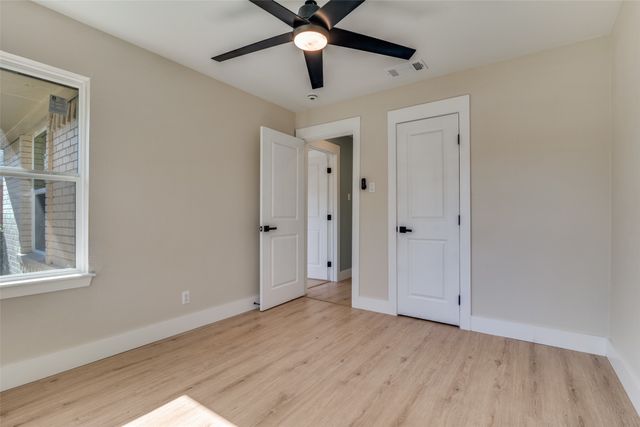 9209 Rustown Drive, Dallas, TX 75228