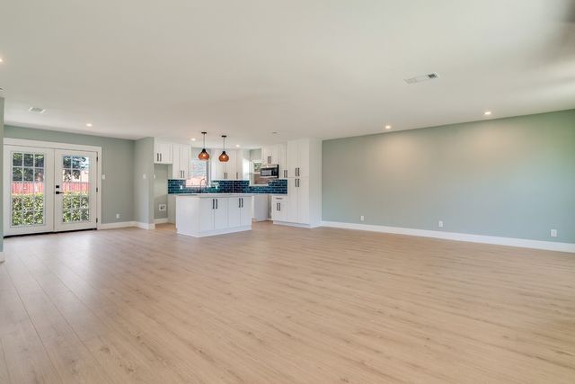 9209 Rustown Drive, Dallas, TX 75228