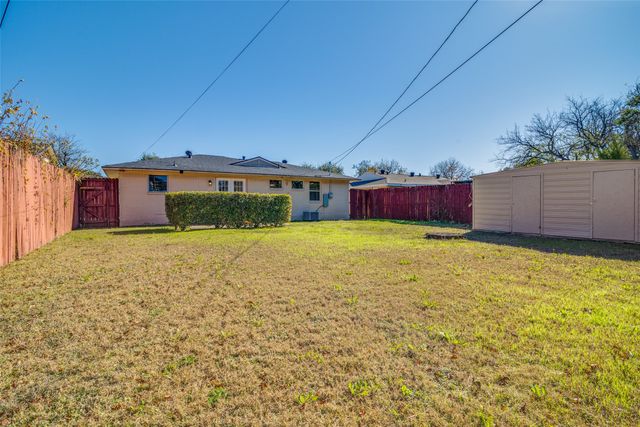 9209 Rustown Drive, Dallas, TX 75228