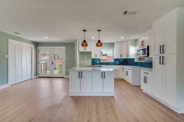 9209 Rustown Drive, Dallas, TX 75228