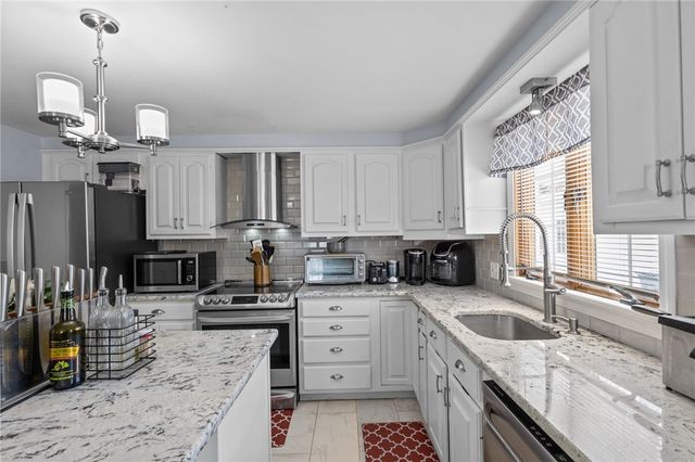 74 Youngs Avenue, West Warwick, RI 02893