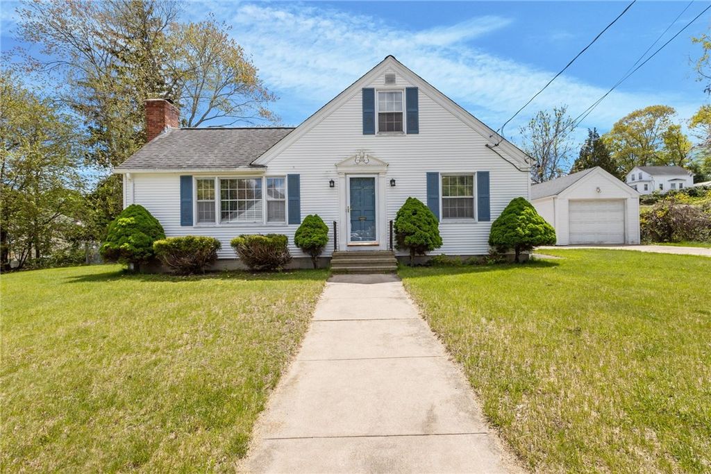 74 Youngs Avenue, West Warwick, RI 02893
