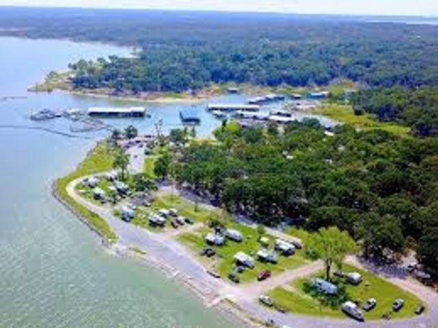 127 Graves Circle, Pottsboro, TX 75076