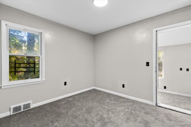 11856 Kilbourne Street, Detroit, MI 48213