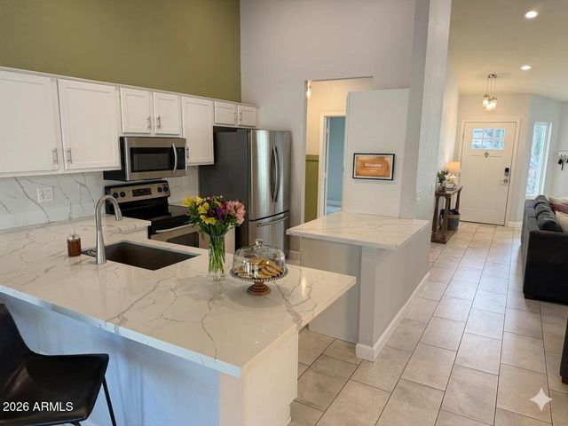 1219 E ARTESIAN Way, Gilbert, AZ 85234