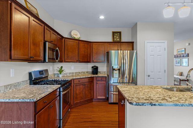 2203 Tatton Dr, Louisville, KY 40245